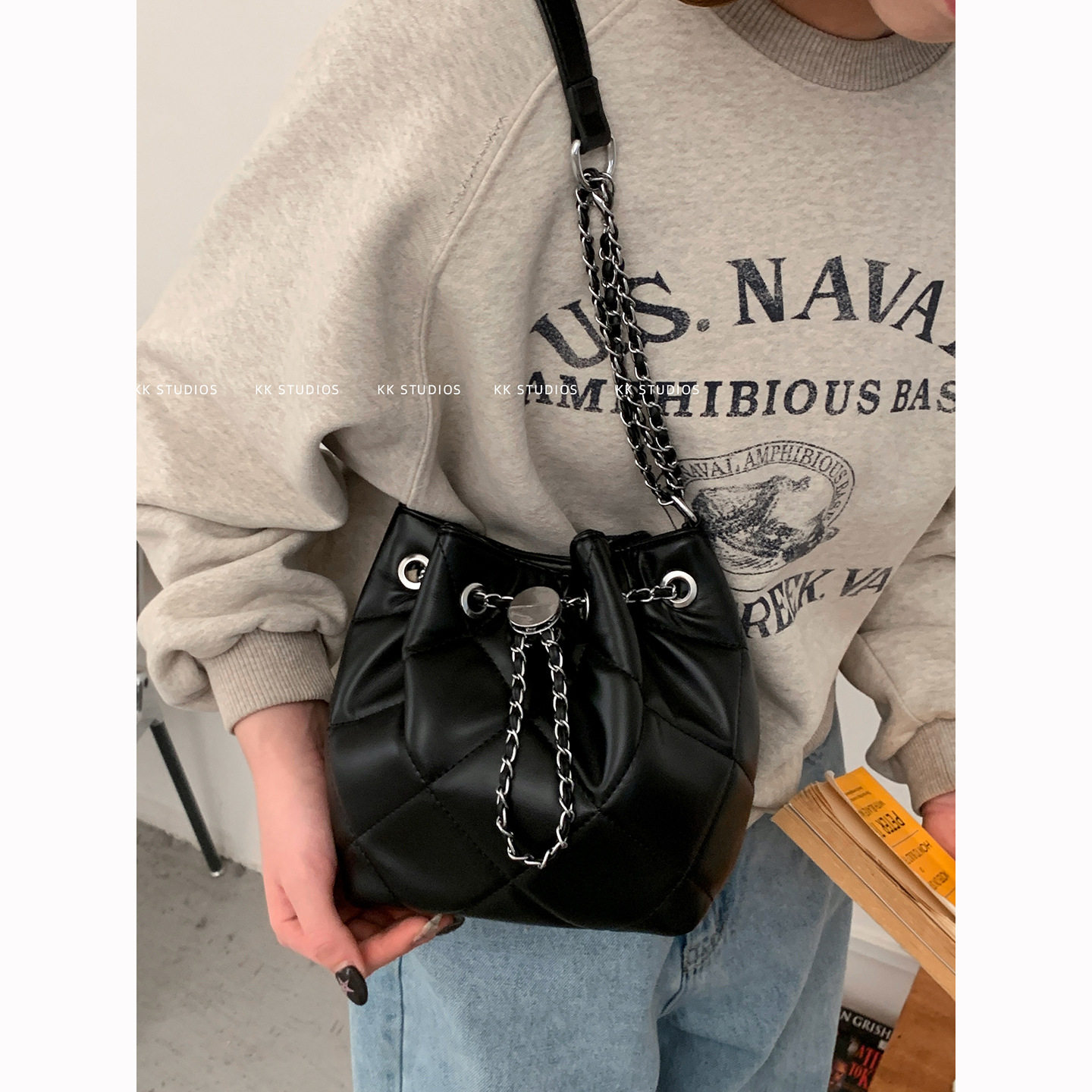 复古感腋下包包女2026新款菱格链条包时尚简约单肩斜挎水桶包,箱包皮具/热销女包/男包,水桶包,淘宝优惠券,粉丝福利购,淘宝优惠卷