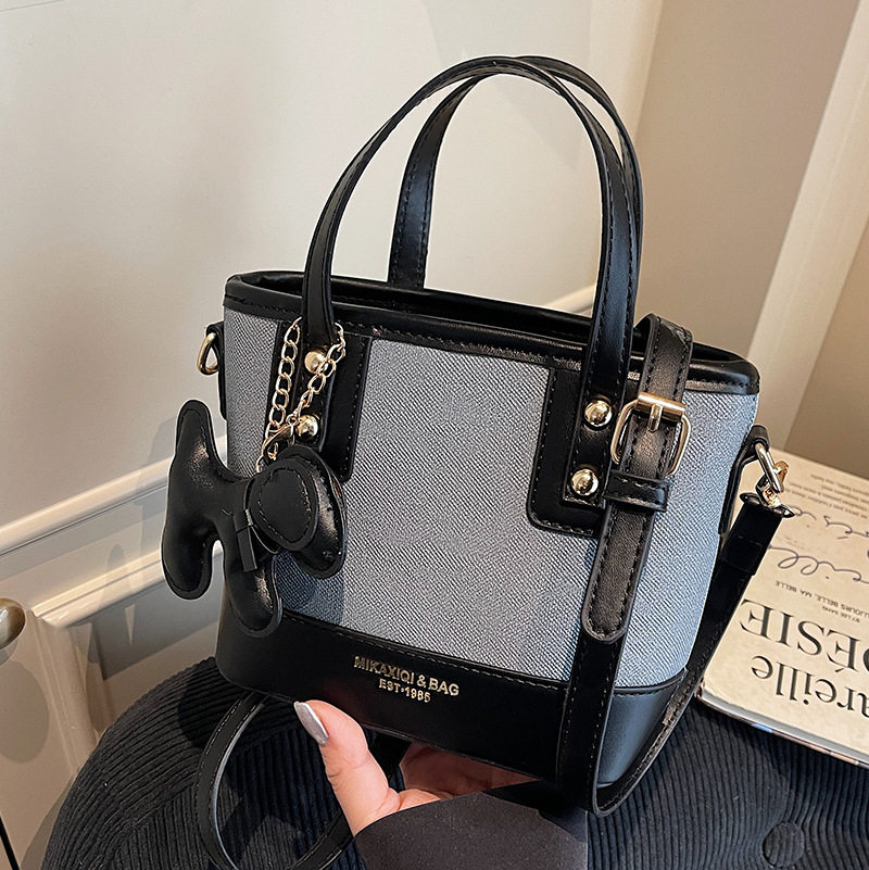 休闲通勤水桶包包斜挎包女新款简约洋气手提小方包时尚复古单肩包,箱包皮具/热销女包/男包,水桶包,淘宝优惠券,粉丝福利购,淘宝优惠卷