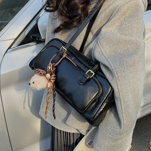 复古包包大容量腋下包女2025新款 简约手提保龄球包百搭单肩枕头包