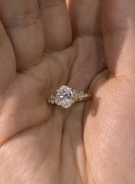 爆闪鸽子蛋戒指女款锆石