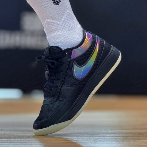 耐克德文布克训练高帮篮球鞋