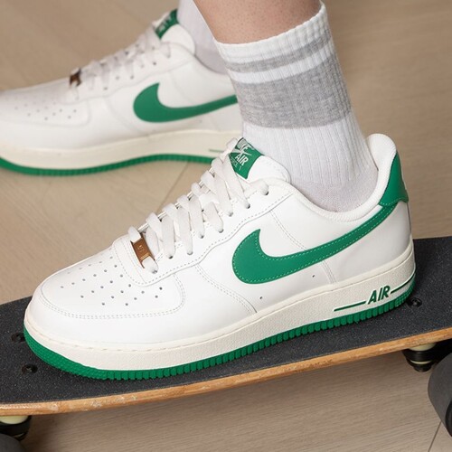 Nike/耐克车缝线系带蓝球鞋低帮