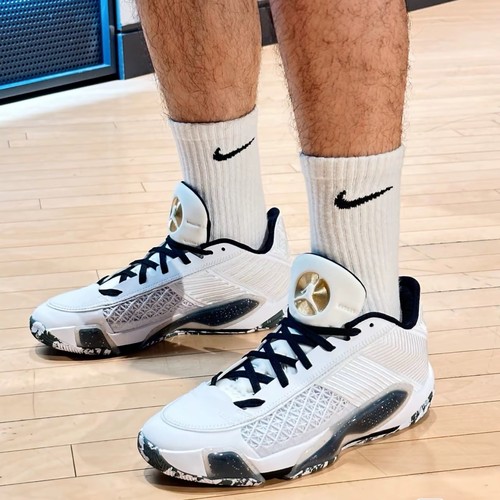 AJ38低帮实战缓震篮球鞋