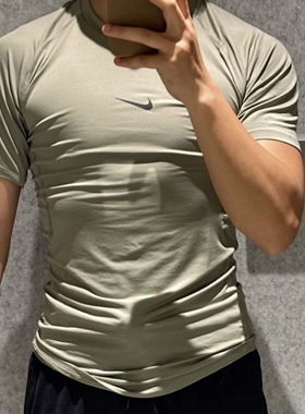 Nike Dri-Fit Pro 柔软舒适透气插肩短袖T恤男款浅军绿FB7933-320