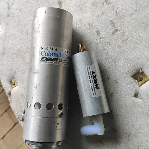 EXAIR赫尔纳控制箱冷却器 带接管一套。成色如图，当配议价也可维