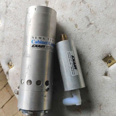 EXAIR赫尔纳控制箱冷却器 带接管一套。成色如图，当配议价也可维