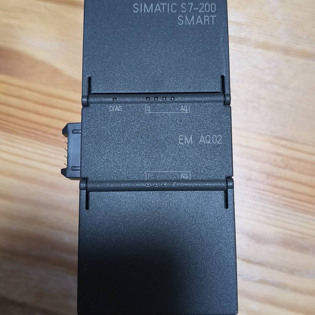 s7-200 SMART模拟量模块，EM AQ02议价 维修！！！