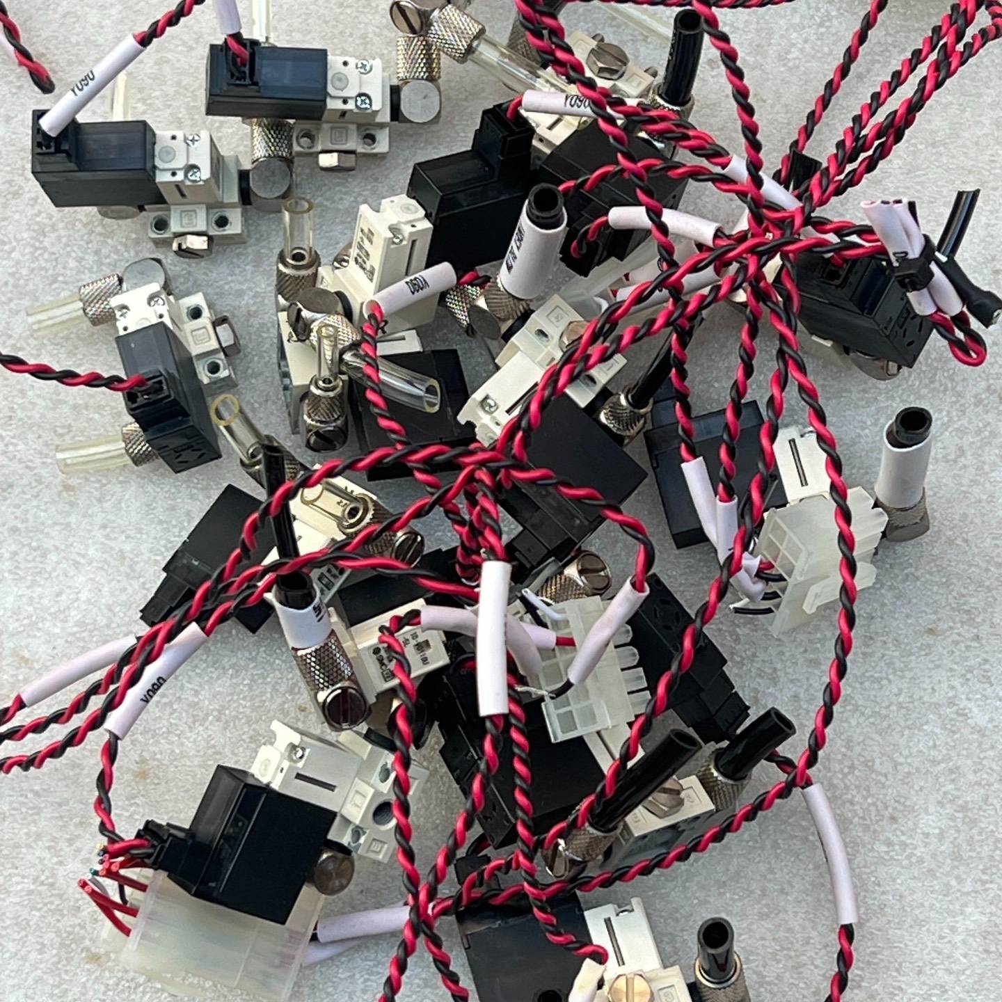 SMC微型高频电磁阀10-VQ110U-5L,D议价 维修！！！