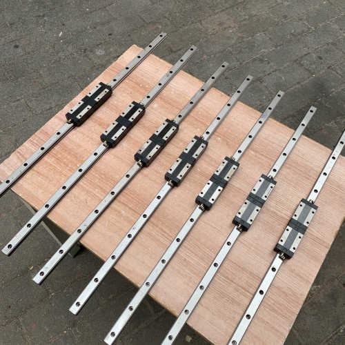 台湾CSK直线导轨LMG20T，同上银EGH20CA尺寸，组议价也可维修