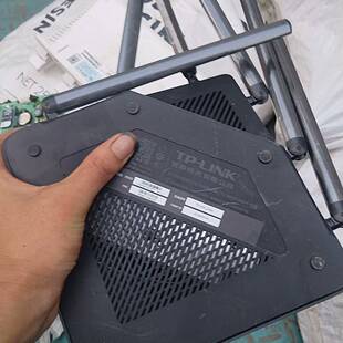 TPlink千兆路由器7660千兆易展议价 维修！！！