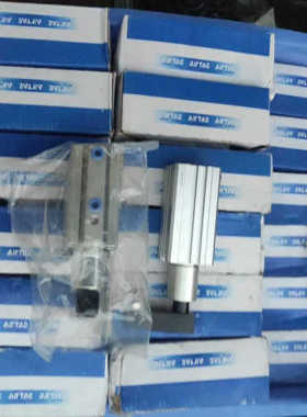 AiTAC亚德客回转夾紧气缸QCKR32*20S 库议价也可维修