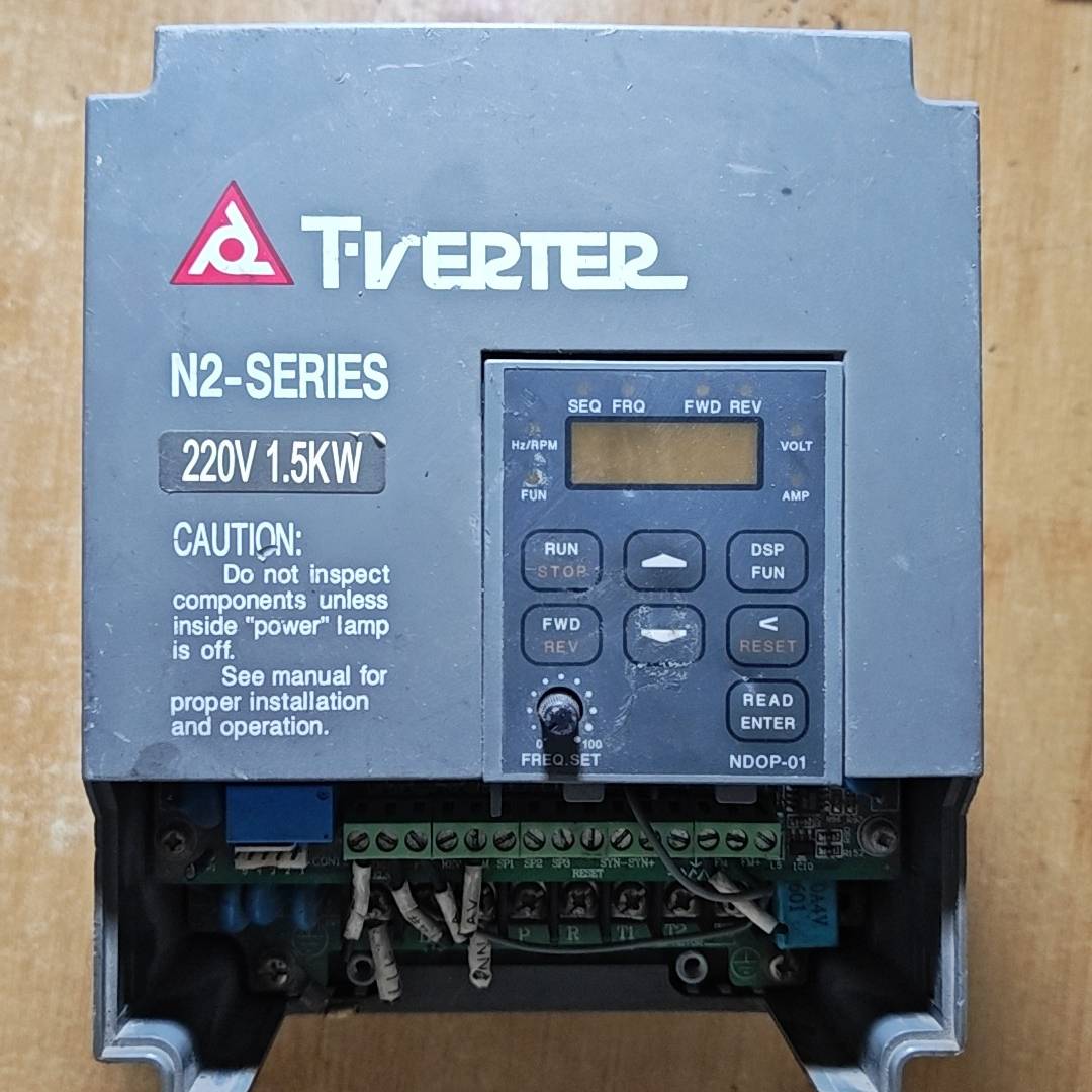 台安变频器N2-202-M,220V输入议价 维修!!!