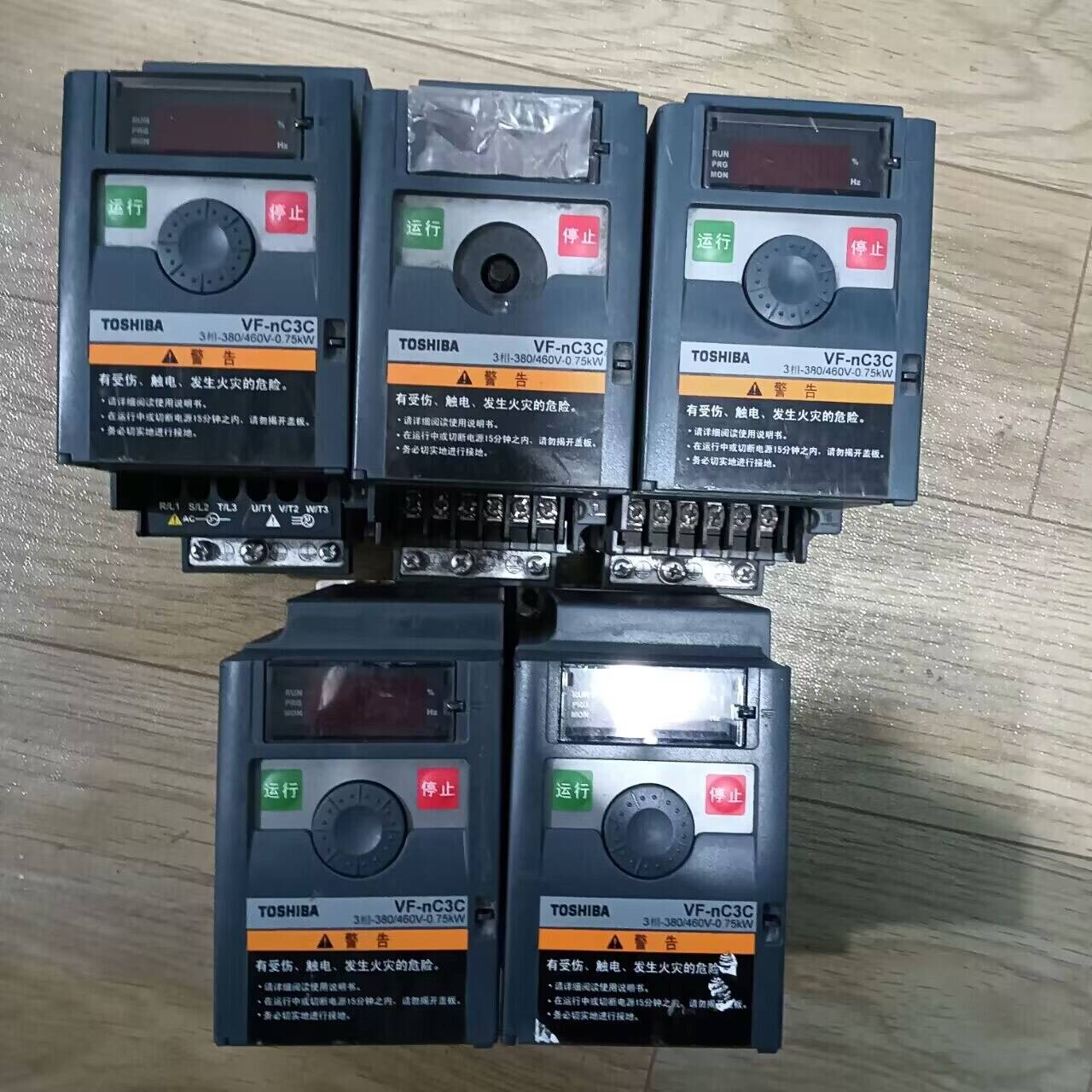 东芝VF-NC3C系列变频器0.75kw 三议价 维修！！！