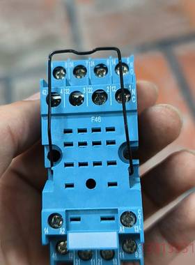 意大利芬德继电器底座94.74 10议价 维修！！！