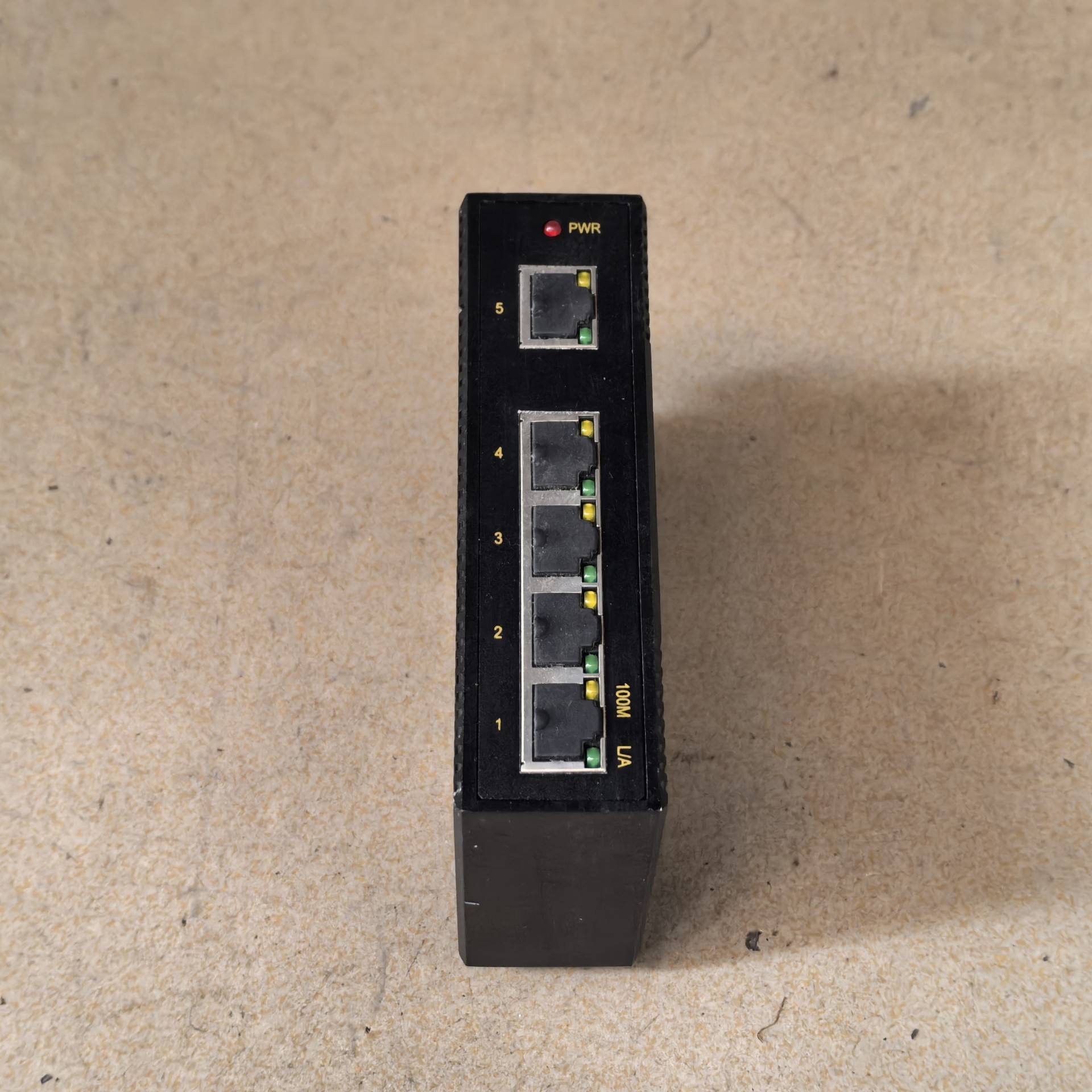 迈威通信交换机，型号 MiEN220议价 维修！！！