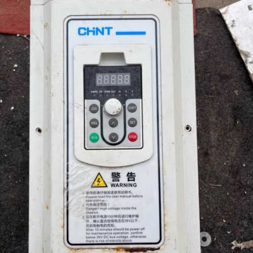 正泰变频器11KW，NVF2G-11/TS4，，功能议价也可维修