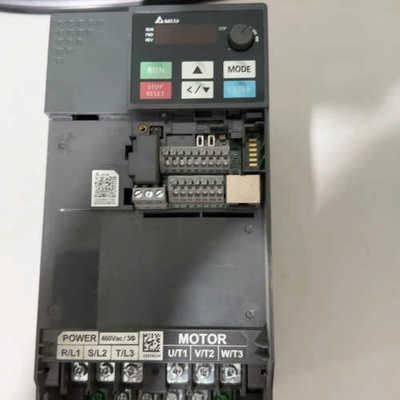 台达VFD13AME43ANNAA变频器5.5kw 380V议价也可维修