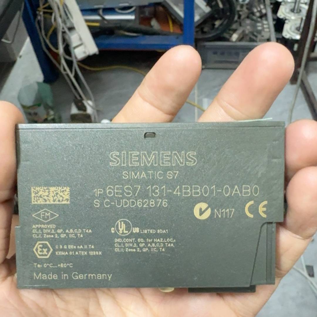6ES7 131-4BB01-OABO 16片！标价单议价 维修！！！