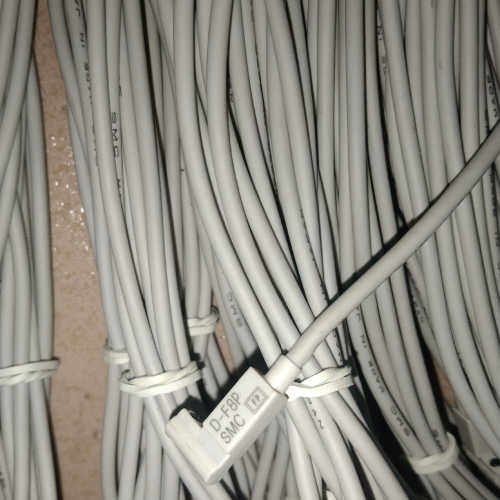 SMC磁性开关D-F8P，D-F8PL线长3米，质保一年议价也可维修