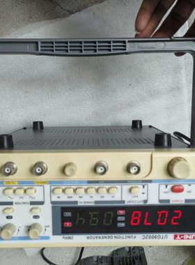 优利德UTG9002C单通道函数/任意波形发生器信号源，功能议价也可