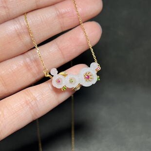 新疆和田玉籽料梅花锁骨链18k金镶嵌吊坠苏工精品男女款玉器挂件