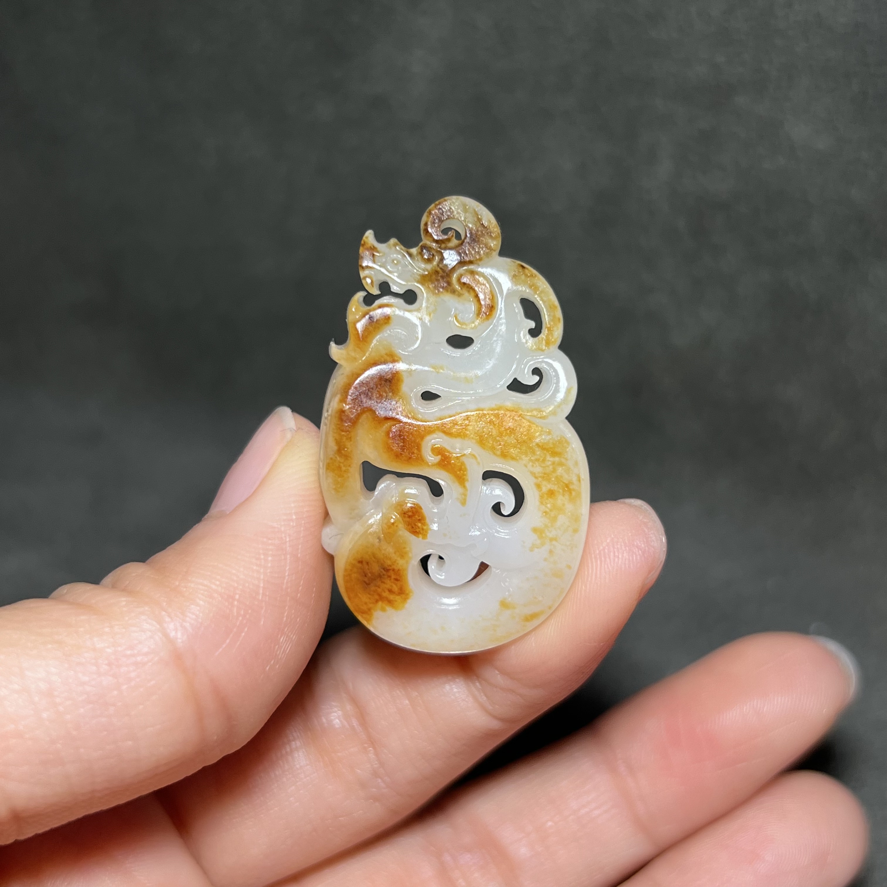 新疆和田玉籽料龙满皮挂件玉坠吊坠苏工精品男女款玉器玉佩玉坠