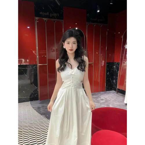 夏季仙女度假风V领吊带裙连衣裙GQW68003