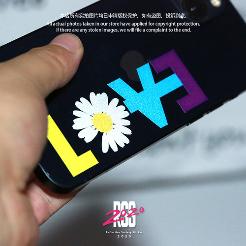 权志龙小雏菊标志LOVE贴纸