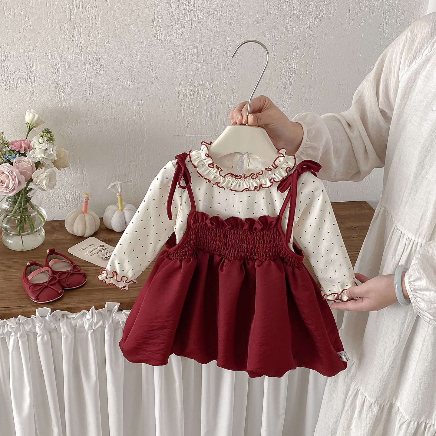 三折专区春季婴幼儿蝴蝶结吊带裙套装女宝宝波点娃娃衫裙子两件套