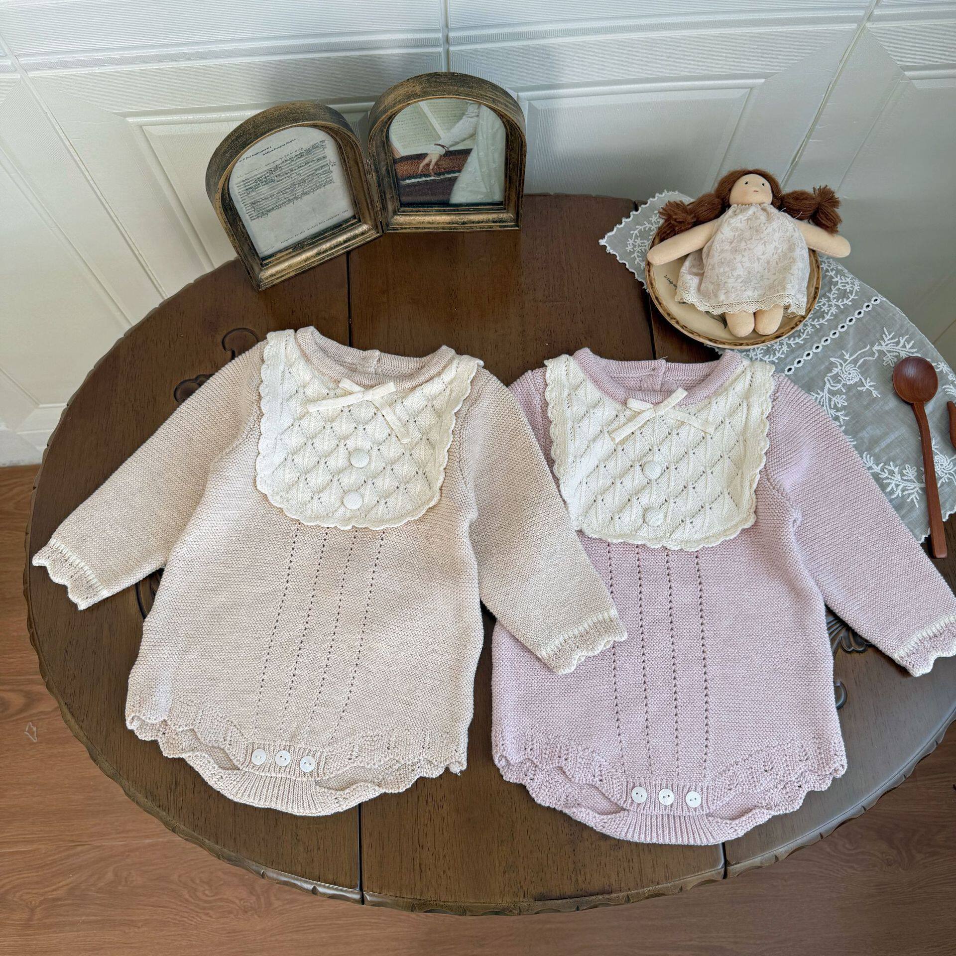 Cutemily女婴童秋冬针织哈衣撞色手钩花边爬服女宝长袖三角包屁衣