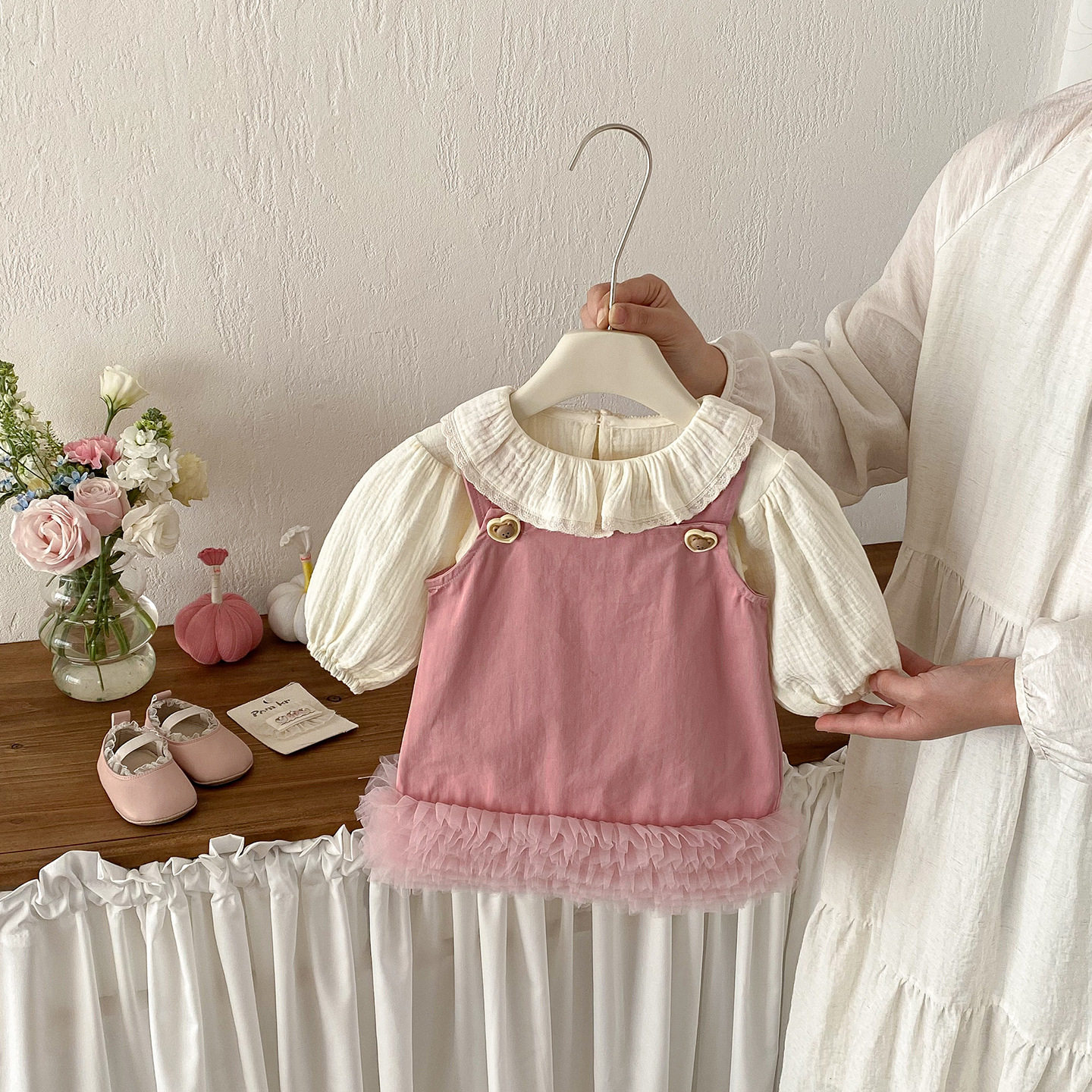 点兮春季新款婴幼儿翻领娃娃衫套装女宝宝衬衫背带裙洋气两件套潮