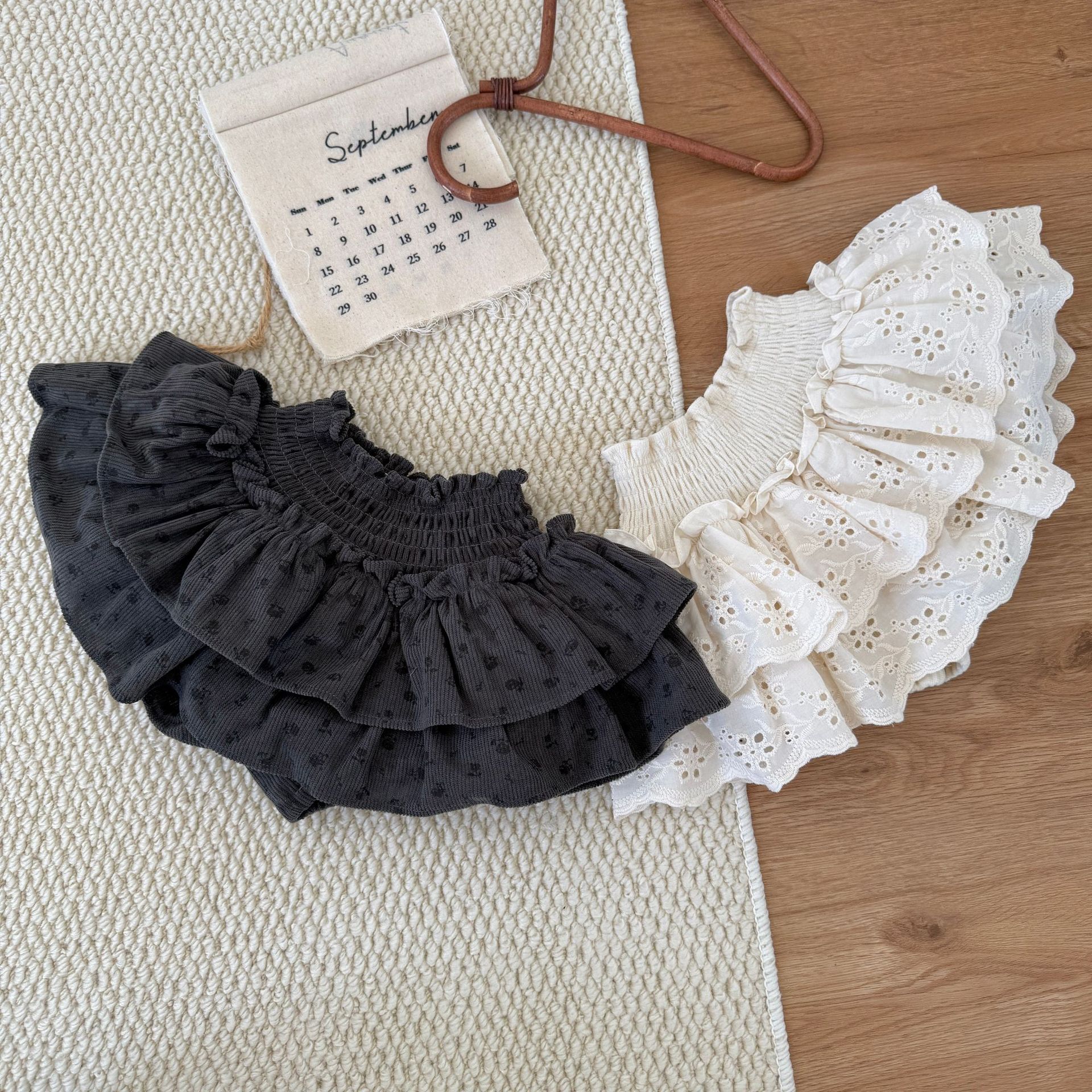 2折专区女童装秋冬ins丝绒百搭短裤 女宝可爱碎花绣花屁屁裙裤