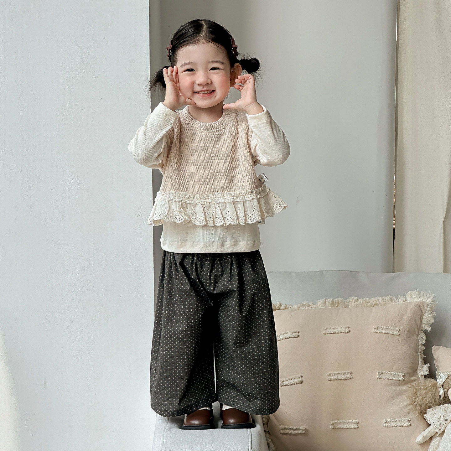 点兮2025秋季新款婴幼儿分体三件套女宝毛衣背心打底衫波点裤套装