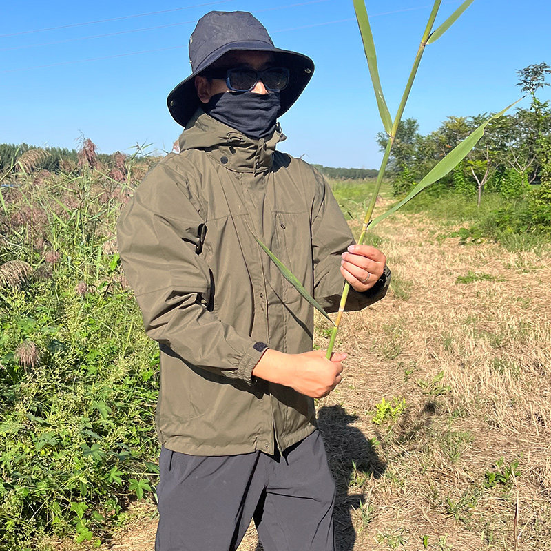 登山徒步保暖轻量秋冬户外冲锋衣