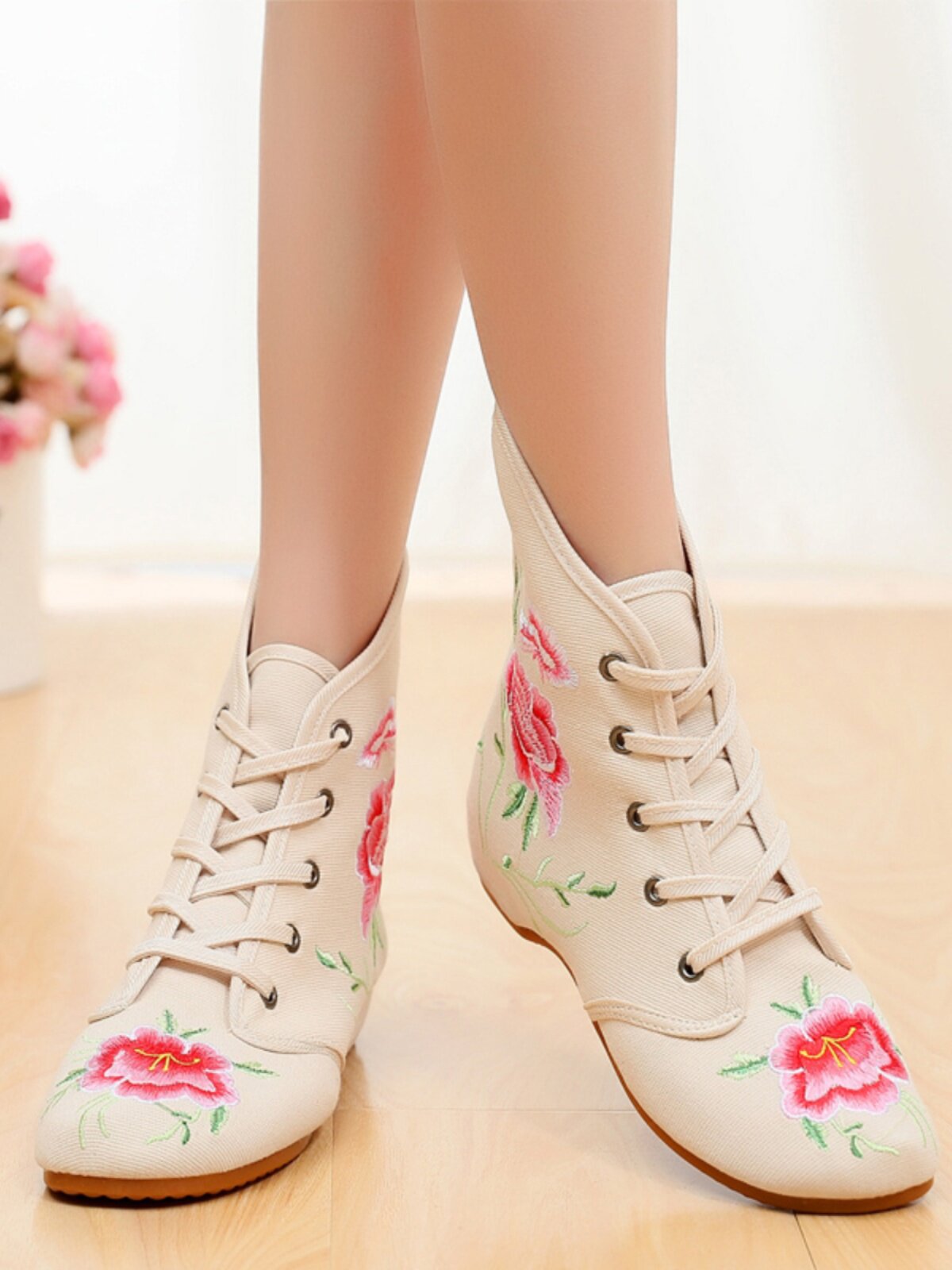 AUTUMN AND WINTER CLOTH SHOES EMBROIDERED BOOTS SHORT WOMENS BOOTS SQUARE DANCE OLD BEIJING BOOTS HEIGHTENED LACE-UP WARM RETRO COTTON BOOTS