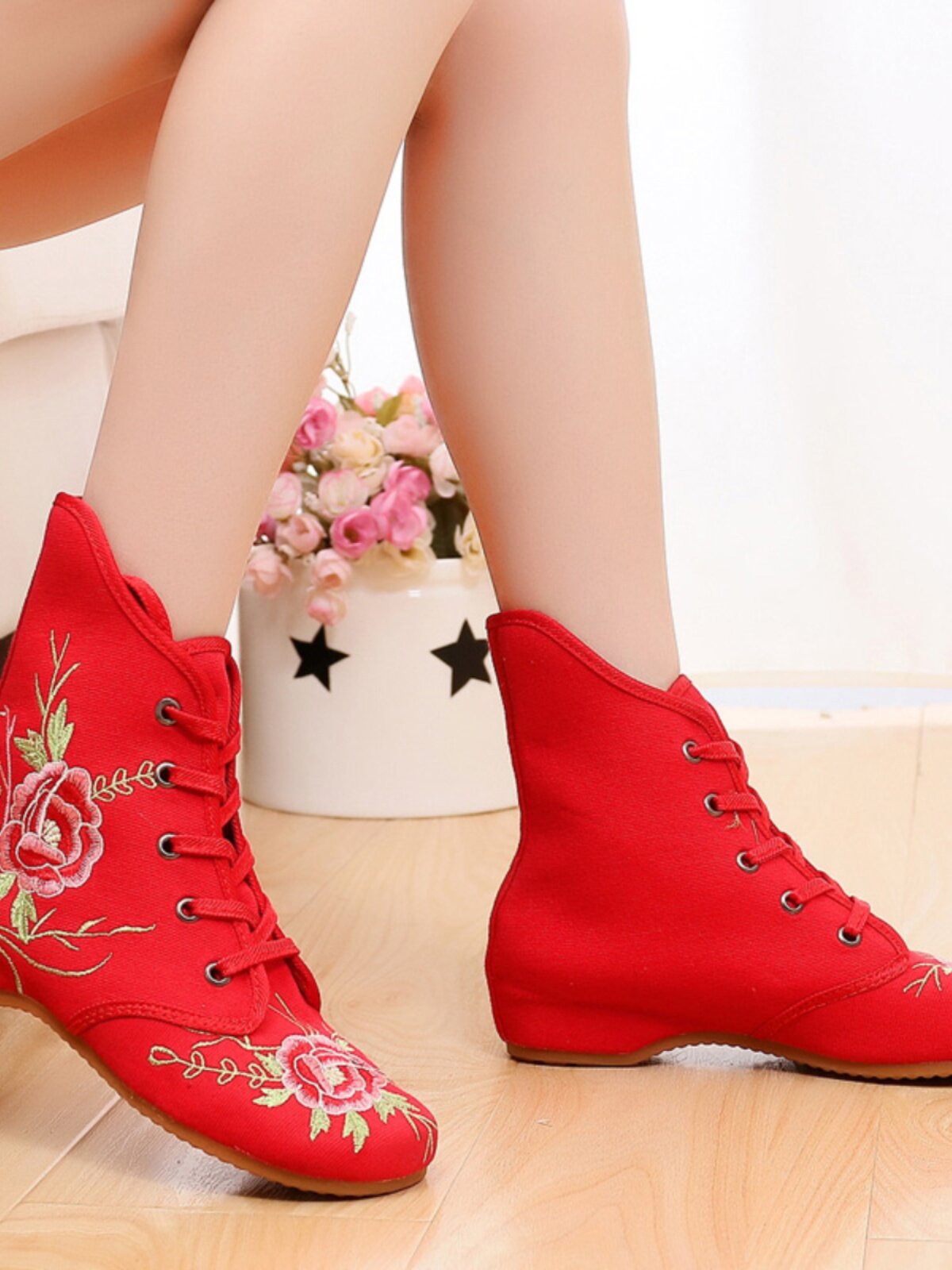 AUTUMN AND WINTER CLOTH SHOES EMBROIDERED BOOTS SHORT WOMENS BOOTS SQUARE DANCE OLD BEIJING BOOTS HEIGHTENED LACE-UP WARM RETRO COTTON BOOTS