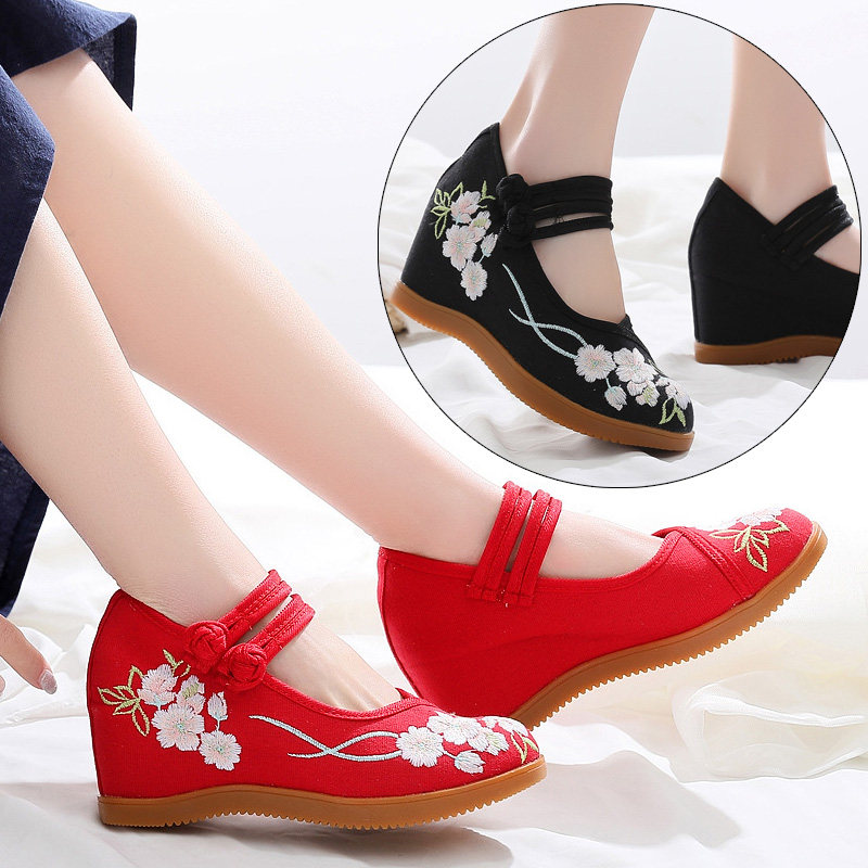 绣花鞋女2025新款民族风高跟内增高单鞋 7厘米坡跟盘扣老北京布鞋