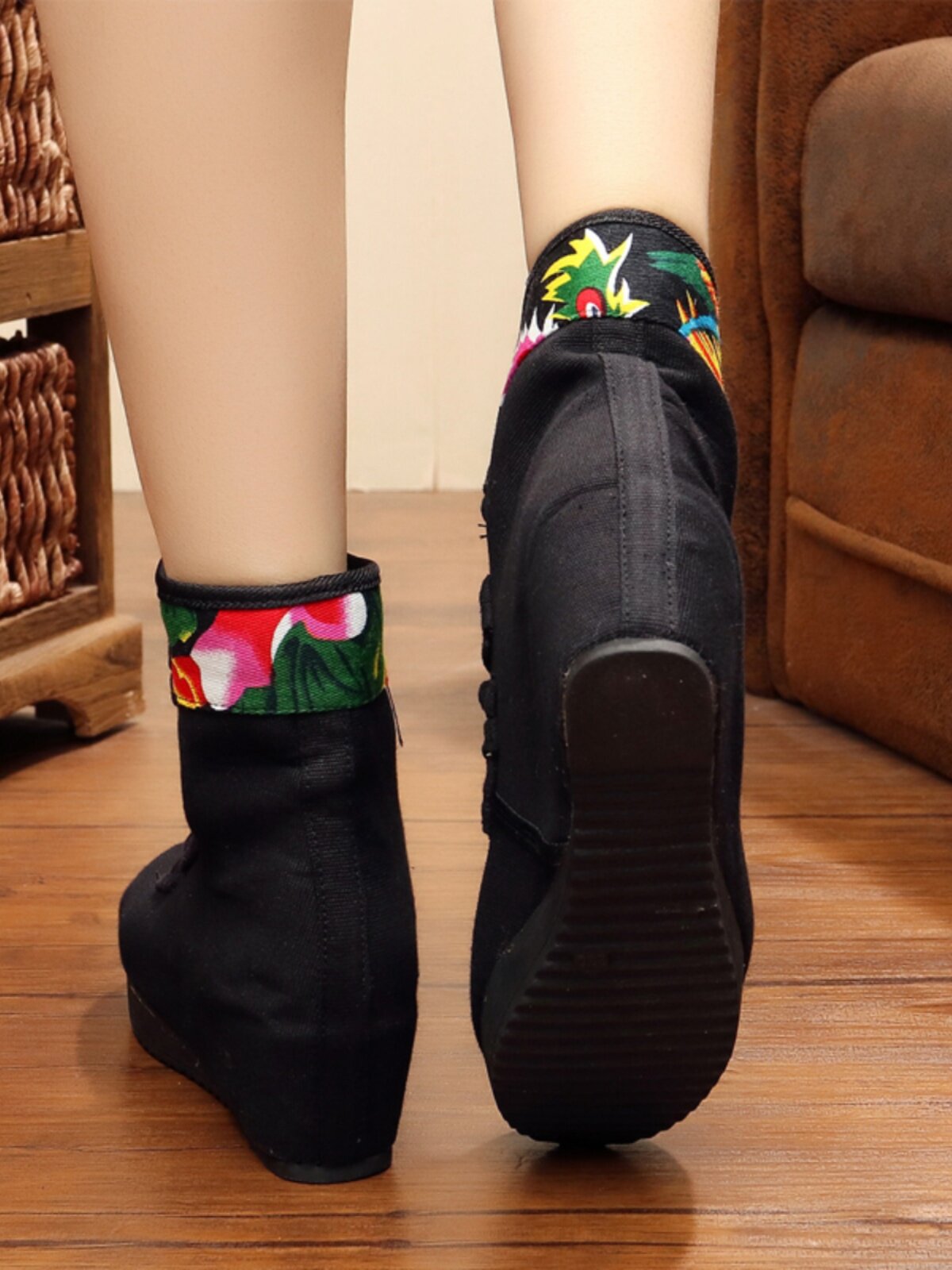 EMBROIDERED BOOTS ETHNIC STYLE WOMENS BOOTS OLD BEIJING CLOTH SHOES 2023 WINTER WOMENS SINGLES BOOTS HIGH HEELED BOOTS RETRO CLOTH BOOTS