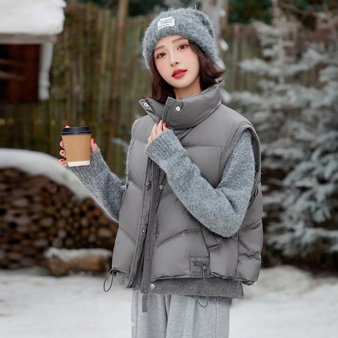 欧货立领羽绒马甲女2025冬季新款