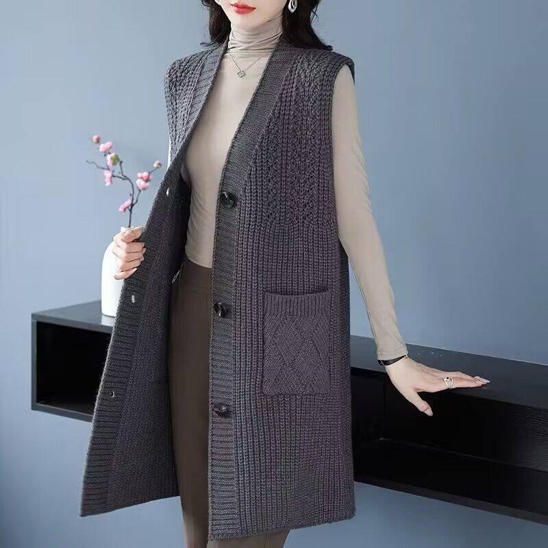 洋气妈妈中长款针织马甲女秋冬新款宽松叠穿外搭毛衣坎肩开衫外套