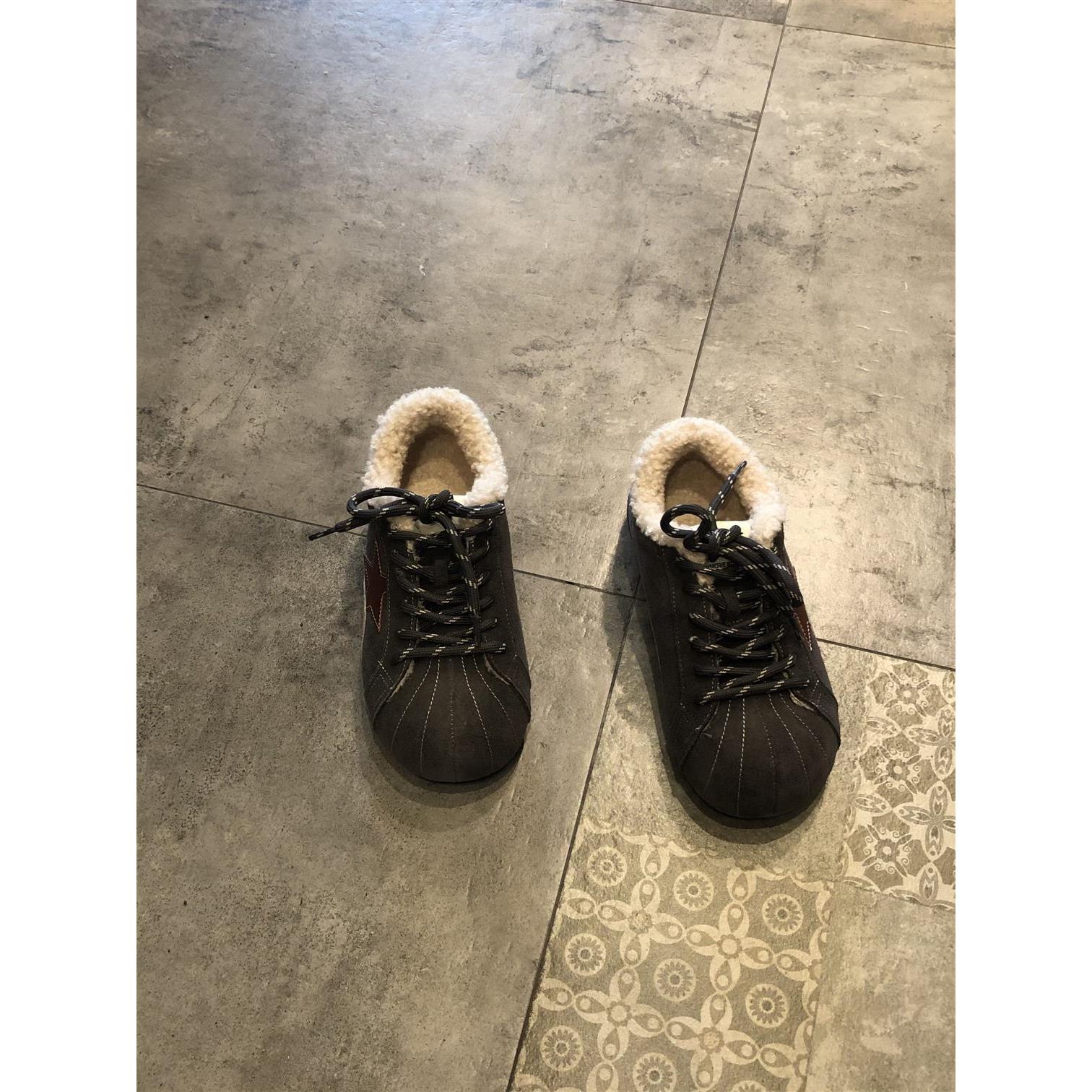 2025冬季新款时尚百搭圆头平底舒适女鞋真皮系带加绒休闲德训鞋女