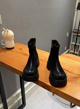 韩版黑色短靴女冬季防水台厚底小个子时尚瘦瘦靴百搭时装靴子加绒