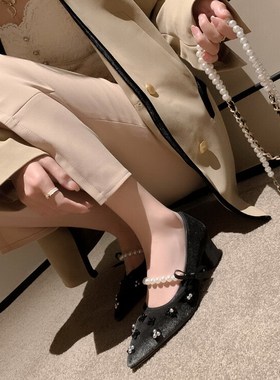 SIX MADDEN2024春季女鞋浅口尖头优雅珍珠粗跟一脚蹬单鞋 SMA107