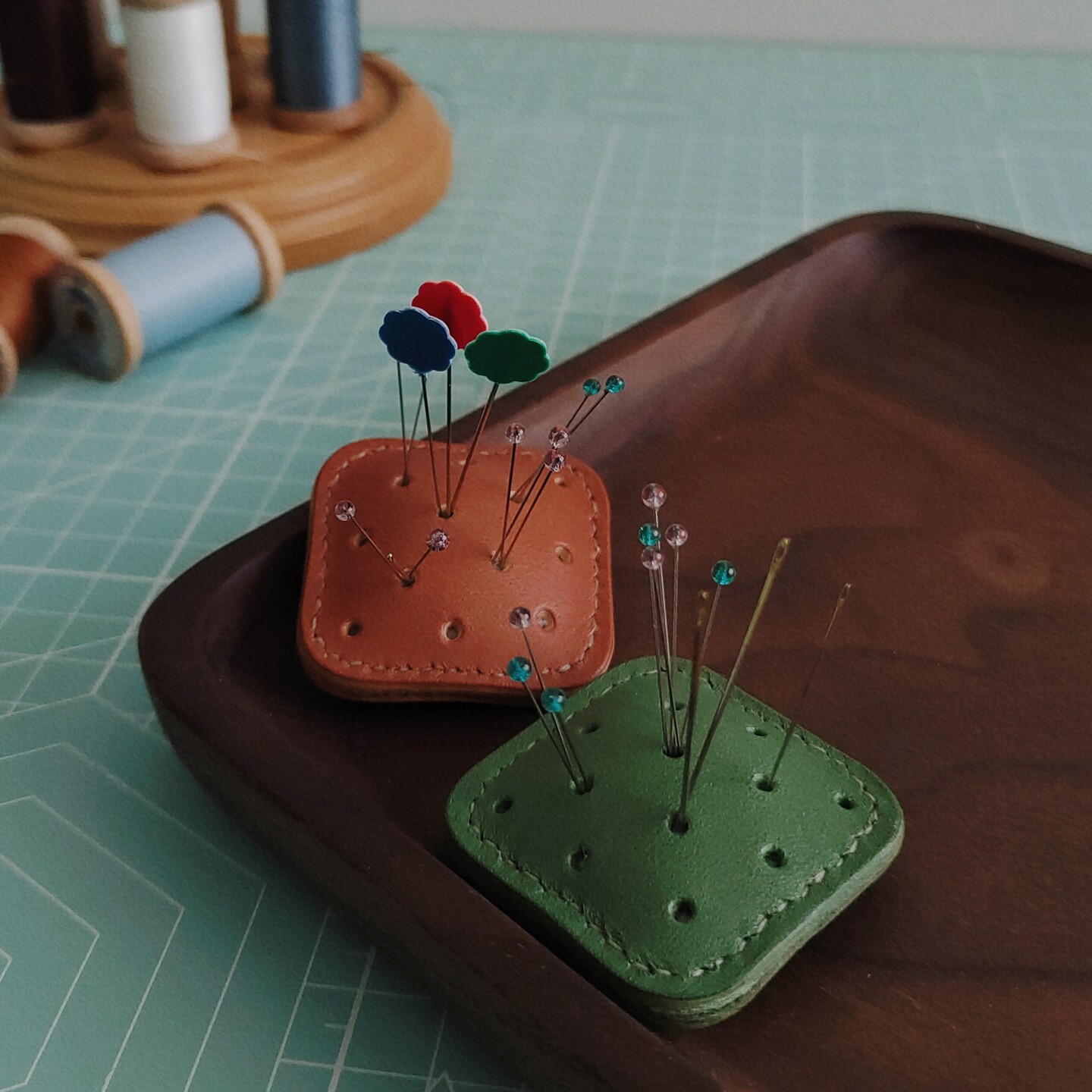 原创真皮针插DIY牛皮小方块手缝针刺绣针收纳包