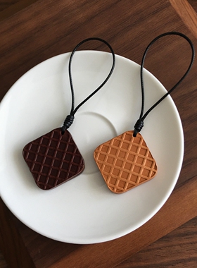 进口mbox皮华夫饼车钥匙手机挂件手作真皮包包手账本挂饰质感创意