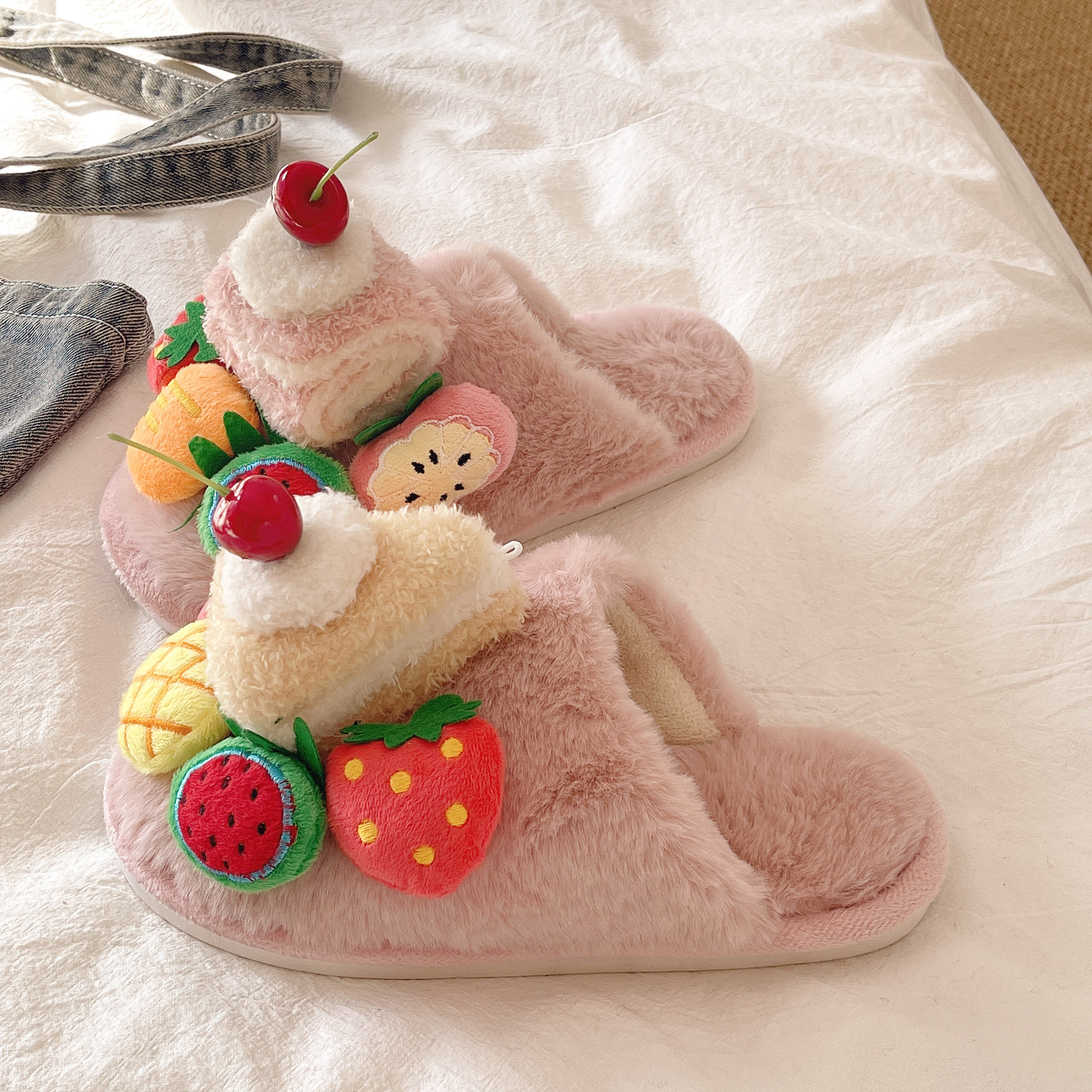 可爱卡通拖鞋冬季室内秋冬季居家保暖毛绒平底防滑蛋糕装饰毛毛鞋,女鞋,包头拖,淘宝优惠券,粉丝福利购,淘宝优惠卷