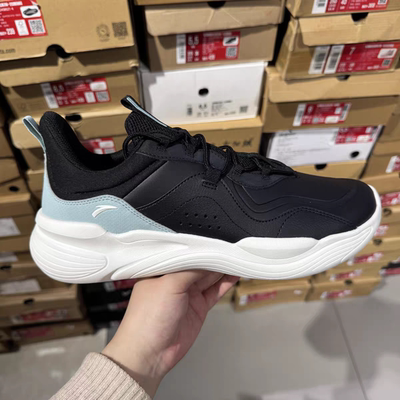 安踏男士柔软柱软底春款皮革面防水耐脏轻便舒适轻跑休闲42.5/44