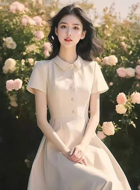 韩版小香风2026夏季新款独特别致收腰显瘦法式高级感米白色连衣裙