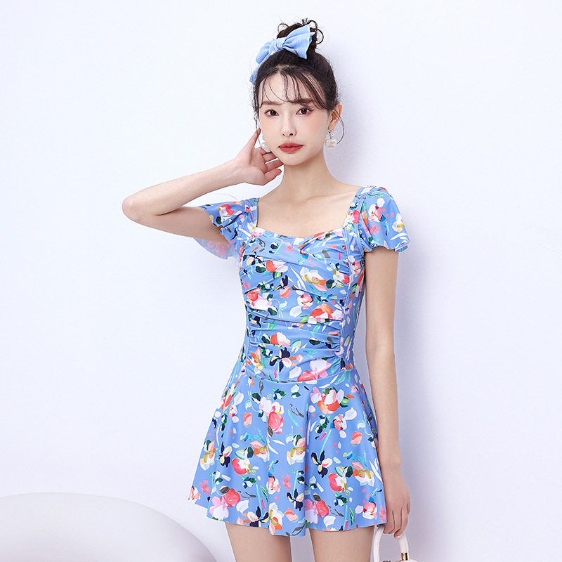 金宏品牌游泳衣女碎花小胸拧胸显胸飞袖褶皱遮肚显瘦连体裙式泳装