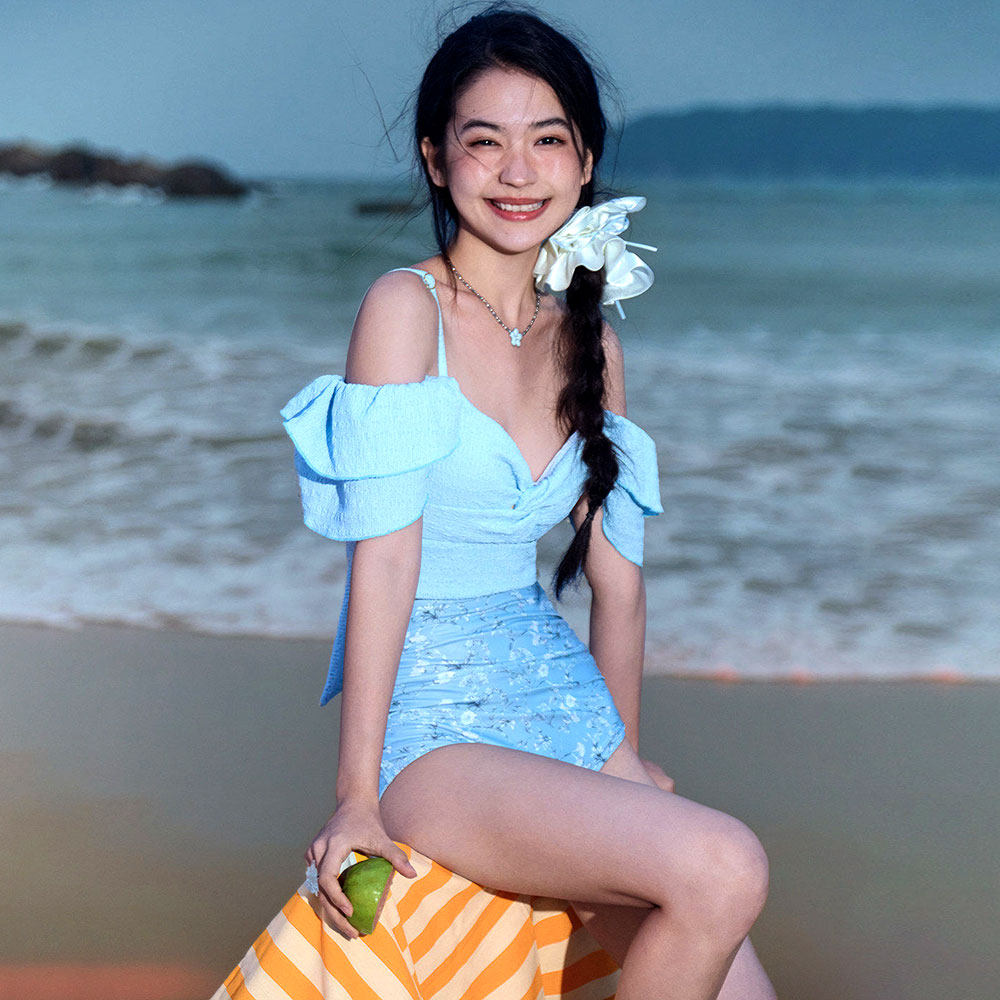 蓝色小清新比基尼泳衣女平胸显胸吊带钢托聚拢落肩高腰三角分体式